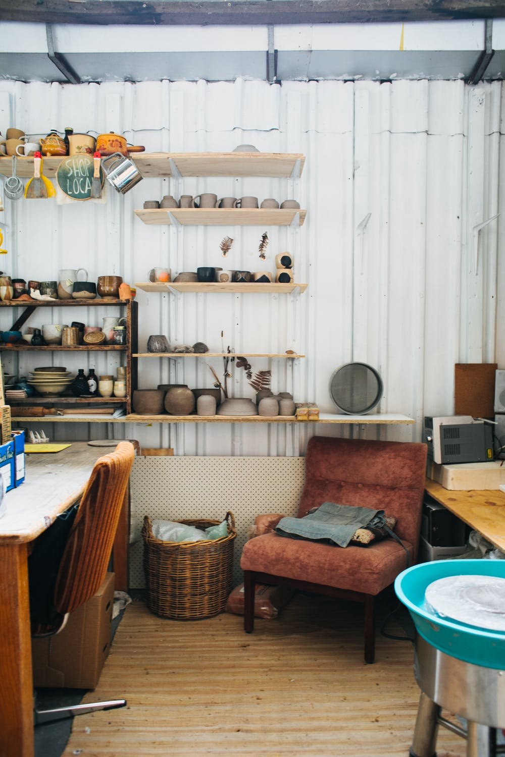 What is the cost of setting up a pottery studio at home