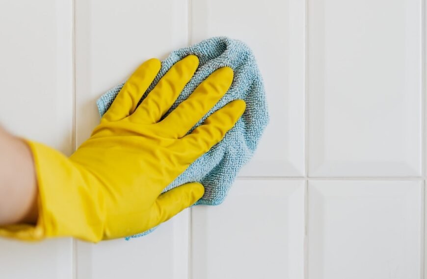 What is the Best Way to Clean Porcelain Tile?