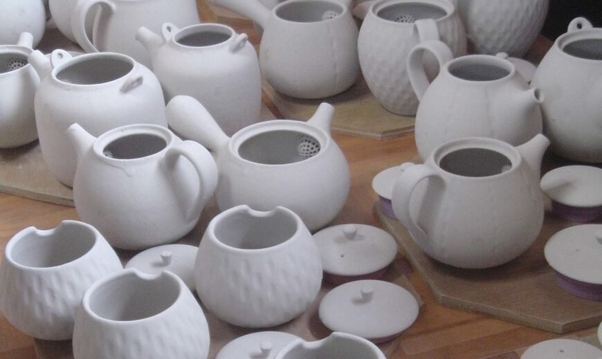 How to Glaze Pottery at Home