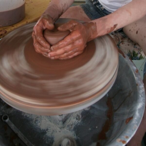 Best Pottery Wheel for Beginners